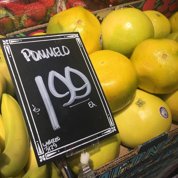 Nugget Market 409 Mace Blvd