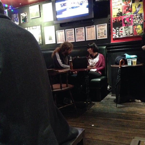Photo taken at 12 Bar Club by Tnarik I. on 1/31/2014