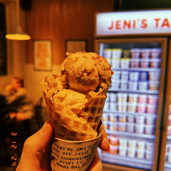 Photo taken at Jeni&#39;s Splendid Ice Creams by Matt D. on 3/13/2024