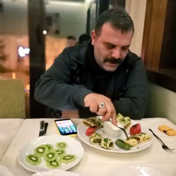 Das Foto wurde bei Kile Restaurant von Levent Ümit E. am 3/31/2018 aufgenommen
