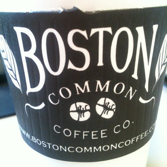 10/16/2012 tarihinde Liz M.ziyaretçi tarafından Boston Common Coffee Company'de çekilen fotoğraf