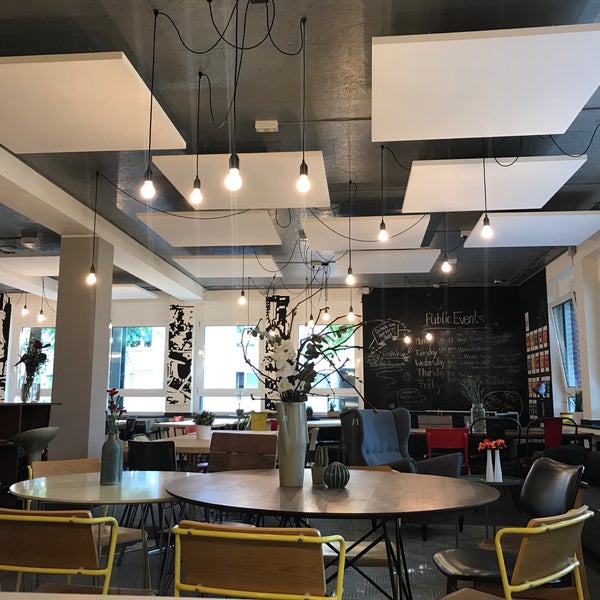 Русское бистро в москве. Кафе бистро италия. Кофейня бистро. Кафе бистро в астрахани. Grecco ресторан на петроградской.