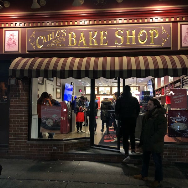 2/9/2019에 Kelly A.님이 Carlo&#39;s Bake Shop에서 찍은 사진