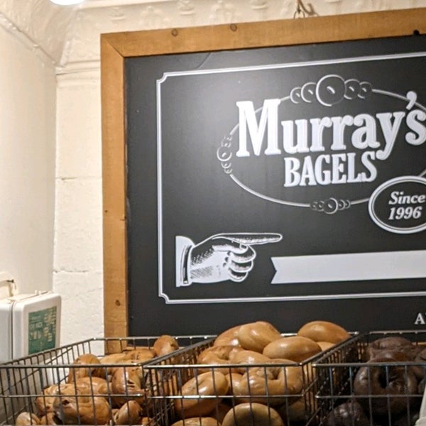 Photo prise au Murray&#39;s Bagels par Fred W. le6/12/2021