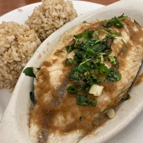 Chinatown Steamed Asian Sea Bass with brown rice