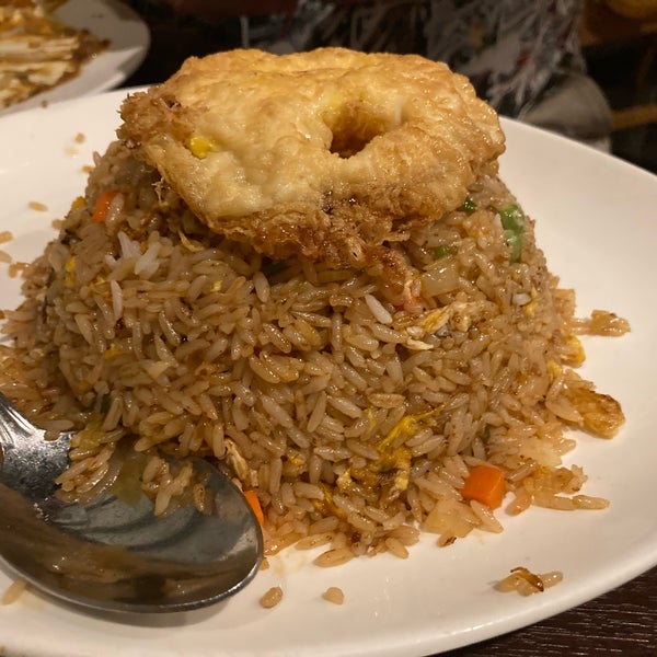 Nasi Goreng *belacan fried rice/shrimp paste fried rice* (马来盏炒饭) (Malaysian spicy shrimp paste fried rice)