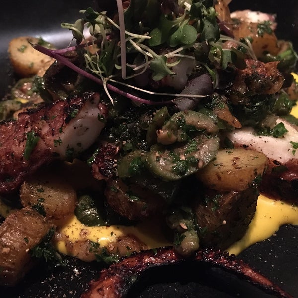 Polpo (grilled octopus, confit fingerling potatoes, castelvetrano olives, saffron aioli, salsa verde)