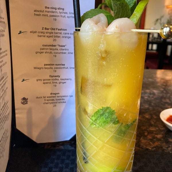 the ning sling (absolute mandarin, lychee, lime, fresh mint, passion fruit, sprite)