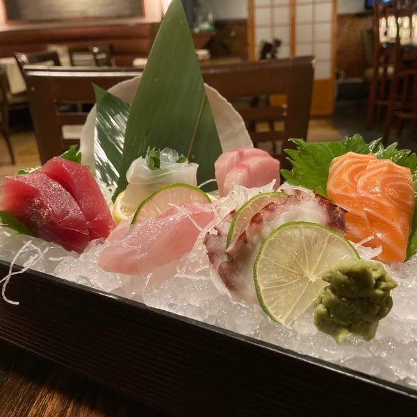 SASHIMI ZEN chef's selection: 12 pieces of assorted sashimi