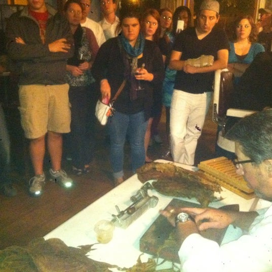 9/14/2012에 Jerry T.님이 Palma Cigars &amp; Bar Las Palmas에서 찍은 사진