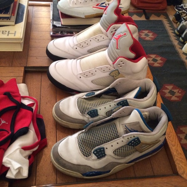 shoe stores hillcrest mall