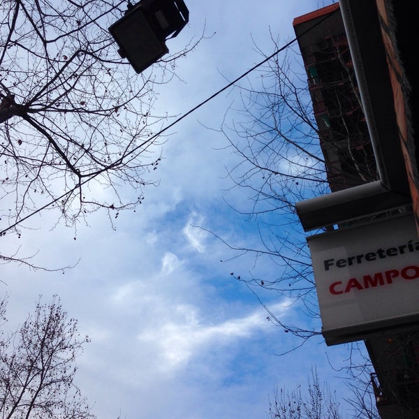 รูปภาพถ่ายที่ Ferreteria Campos โดย Jordi C. เมื่อ 2/21/2015