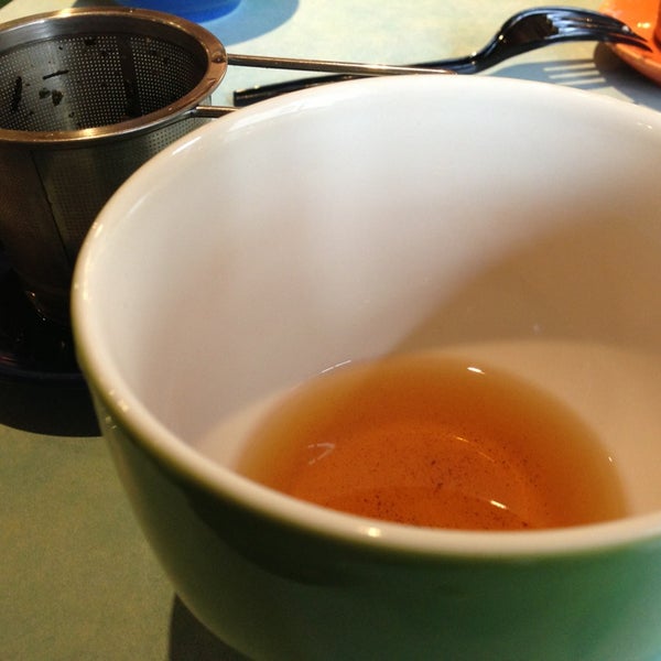 Foto diambil di Perennial Tea Room oleh Valeen T. pada 1/19/2013