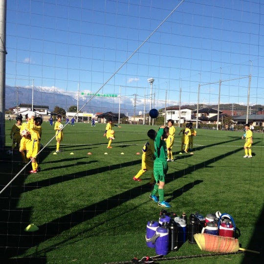 山梨学院大学 和戸第2サッカー場 8人の訪問者 山梨学院大学 和戸第2サッカー場 8人の訪問者