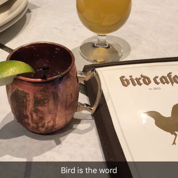 Das Foto wurde bei Bird Cafe von Krissy S. am 1/10/2016 aufgenommen