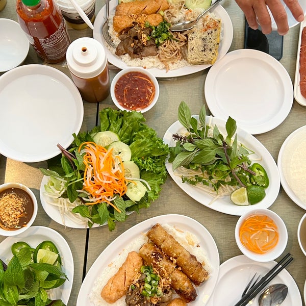 3/1/2022 tarihinde Kuri K.ziyaretçi tarafından Golden Deli Vietnamese Restaurant'de çekilen fotoğraf