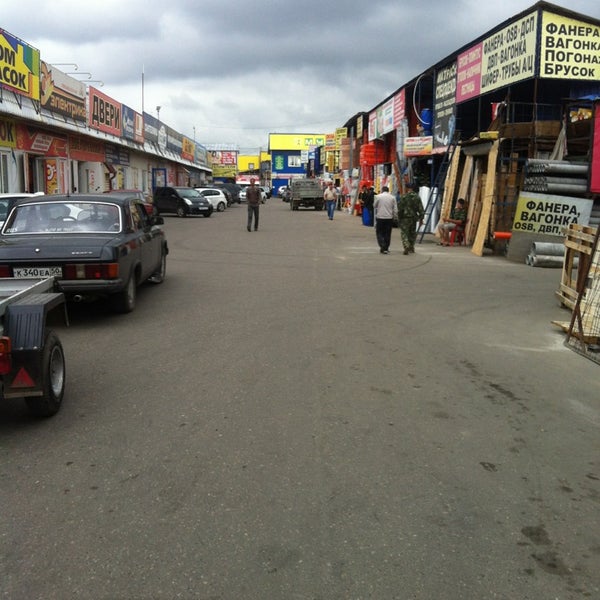 Персей 101 км обнинск. Киевское шоссе 33 обнинск. Рынок в обнинске 101. Рынок в обнинске 101. Строительный на 101 км, обнинск.