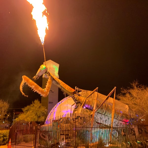 Photo taken at Downtown Container Park by Maureen B. on 2/22/2020