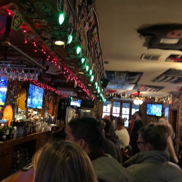 Das Foto wurde bei O&#39;Hara&#39;s Restaurant &amp; Pub von Troy D. am 12/15/2018 aufgenommen