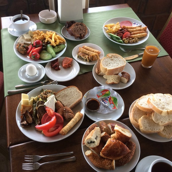 11/13/2016에 İsmail M.님이 Countryranch Atlıspor Kulubü, Restaurant ve Köpek Oteli에서 찍은 사진