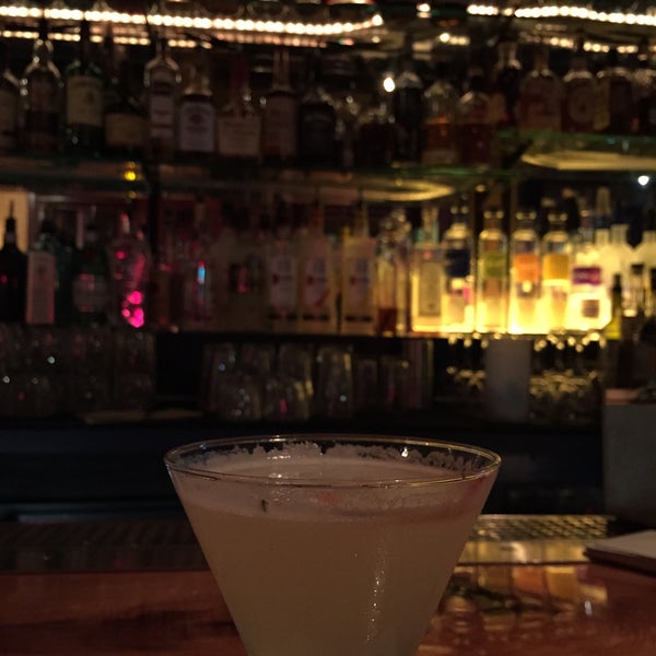 9/1/2015 tarihinde Scott C.ziyaretçi tarafından Mars Bar &amp; Restaurant'de çekilen fotoğraf