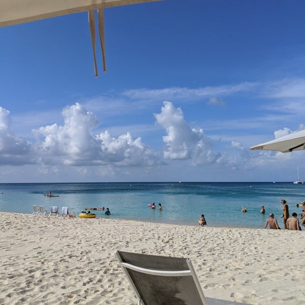 Снимок сделан в The Westin Grand Cayman Seven Mile Beach Resort &amp; Spa пользователем Steven S. 11/22/2018