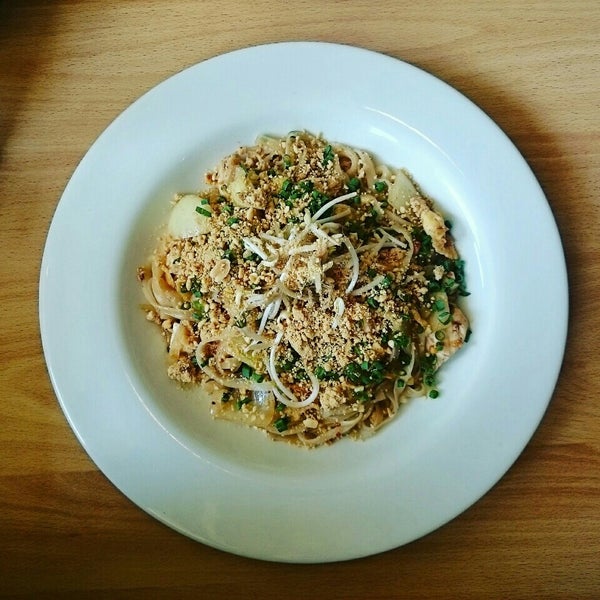 My favorite ethnic restaurant in Panama. The staff are always prompt and courteous. This is an image of Pad Thai.