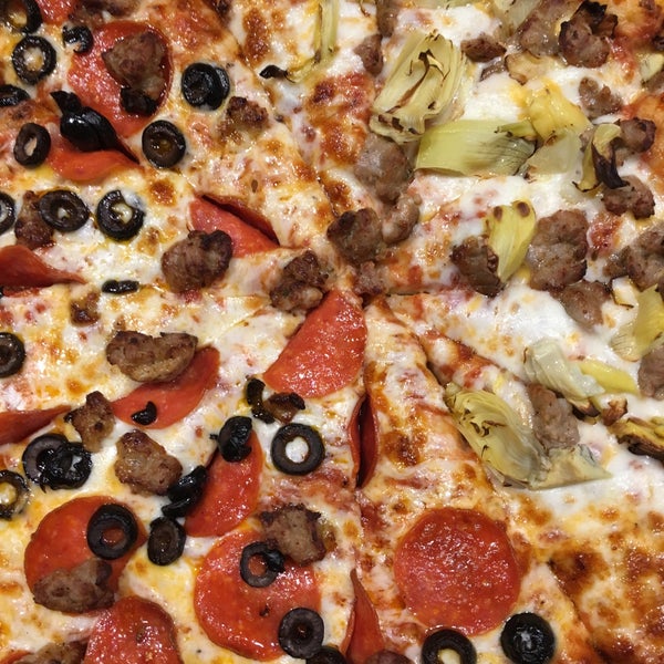 Round Table Pizza 3 tips