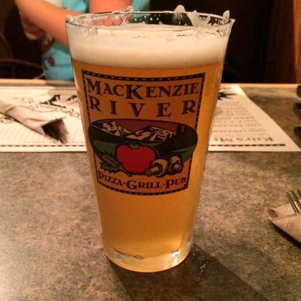 Photo taken at Mackenzie River Pizza, Grill, and Pub by Dale H. on 7/23/2014