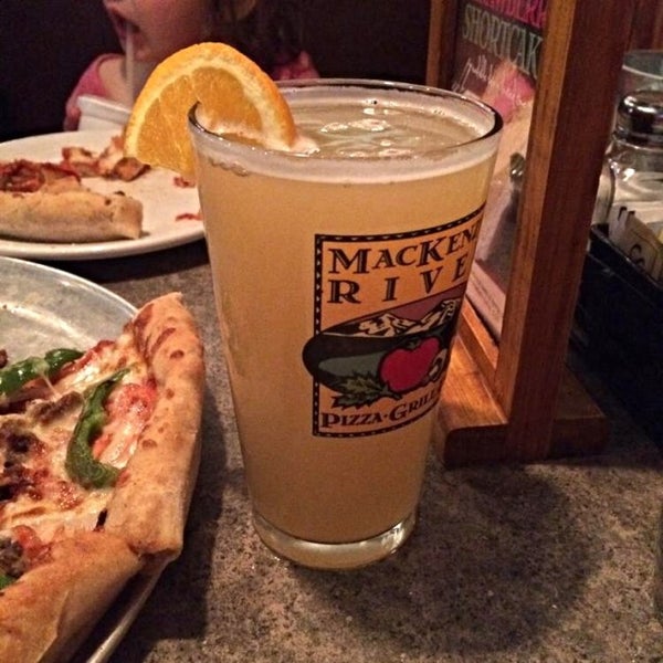Photo taken at Mackenzie River Pizza, Grill, and Pub by Dale H. on 6/11/2014