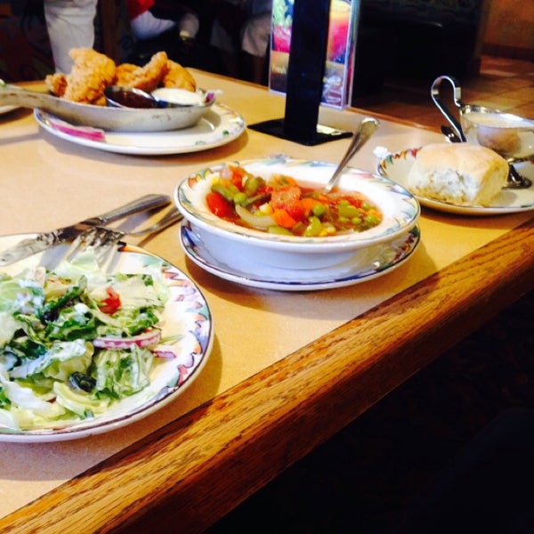 10/5/2014 tarihinde Meredith M.ziyaretçi tarafından Brookfields Restaurant'de çekilen fotoğraf