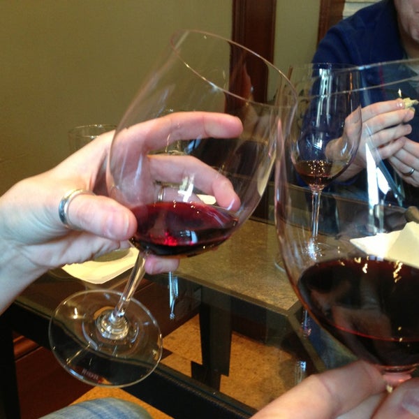 Снимок сделан в Tastings - A Wine Experience пользователем Brian L. 2/9/2013