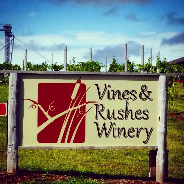 Photo taken at Vines &amp; Rushes Winery by Jason D. on 8/22/2014
