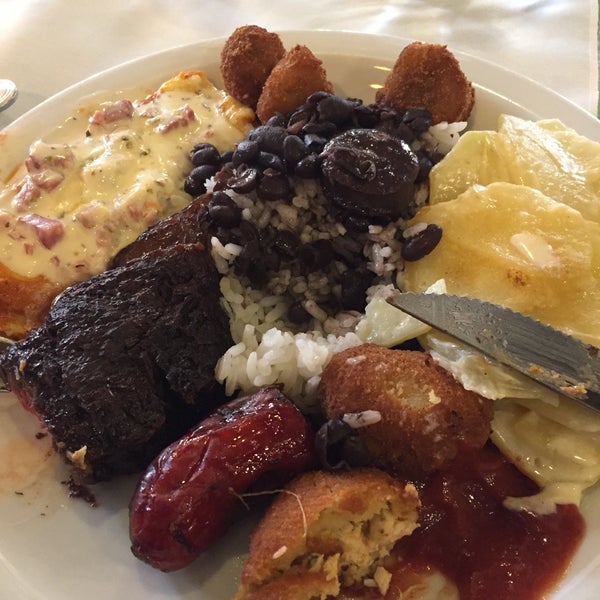 6/24/2018 tarihinde ᴡ P.ziyaretçi tarafından Acuarela Restaurant'de çekilen fotoğraf