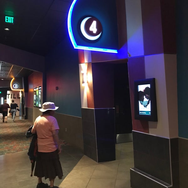 Photos at Cobb Theater Tyrone 10 Movie Theater in Saint Petersburg
