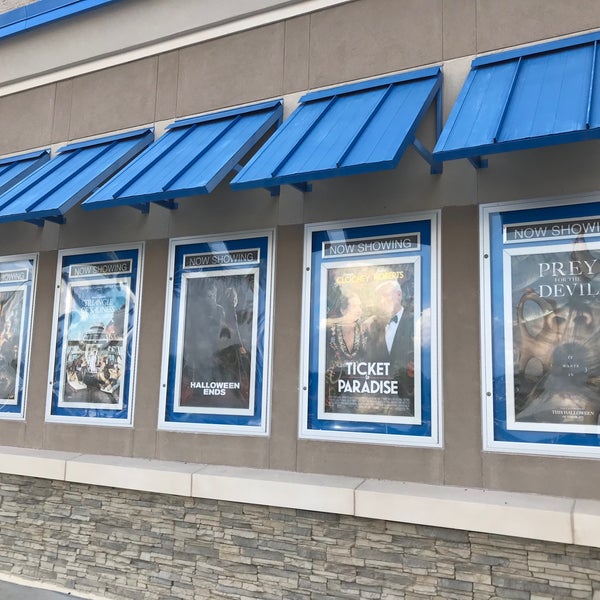 Photos at Cobb Theater Tyrone 10 Movie Theater in Saint Petersburg