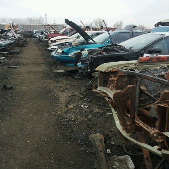 Allied UPickIt Auto & Truck Parts Automotive Repair Shop in Kansas City