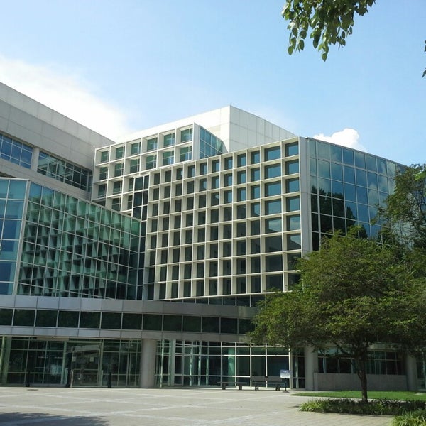 National Archives at College Park - 8601 Adelphi Rd