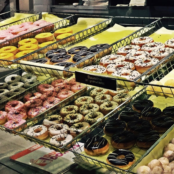 Photo prise au Dunkin&#39; Donuts par Thiago V. le9/27/2015