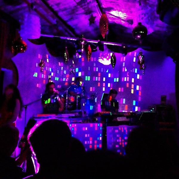 Foto diambil di La Quinta Bar oleh Marcy Alejandra R. pada 12/22/2013