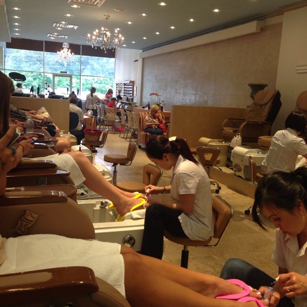Royal Nails & Spa 8901 Three Chopt Rd