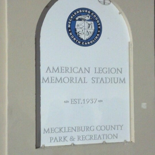Foto diambil di American Legion Memorial Stadium oleh James D. pada 11/10/2012
