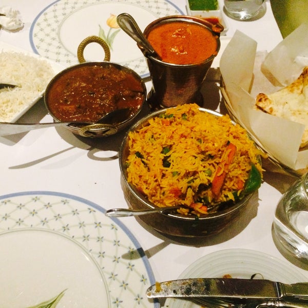 Photo taken at Rangoli India Restaurant by Sally H. on 6/8/2016