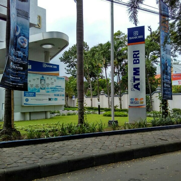 Photos At Bank Bri Building In Surakarta