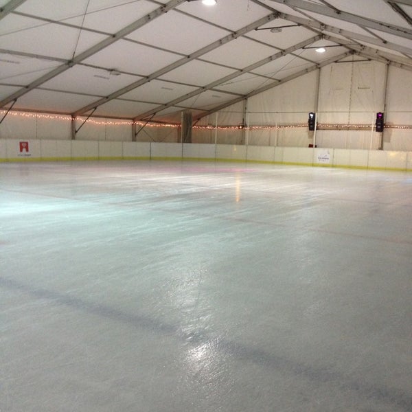 Das Foto wurde bei Ice Arena von Xanthippie P. am 1/11/2013 aufgenommen