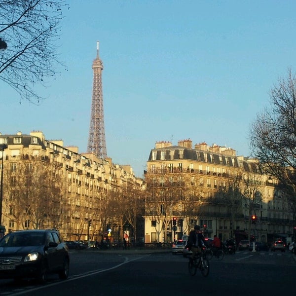 Отель Eiffel Tower Champs de Mars