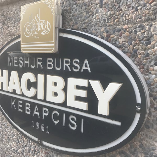 Photo taken at Meşhur Bursa Hacıbey Kebapçısı by Fidya R. on 1/17/2018