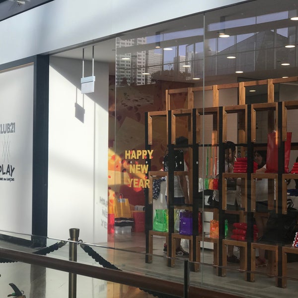 comme des garcons marina bay