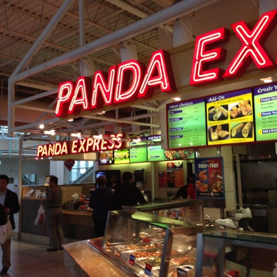 Das Foto wurde bei Panda Express von James J. am 10/23/2012 aufgenommen