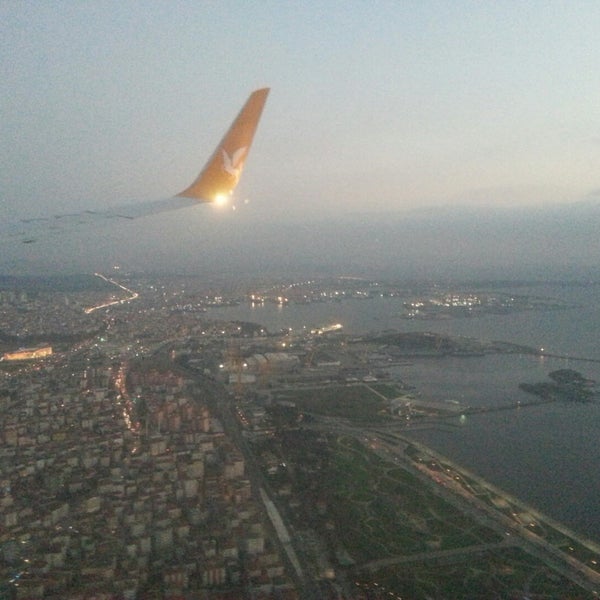 Foto tirada no(a) Aeroporto Internacional de Istanbul / Sabiha Gökçen (SAW) por Engin A. em 12/14/2014